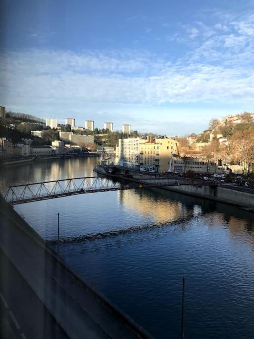 Vue Sur L'Eau Apartamento Lyon Exterior foto